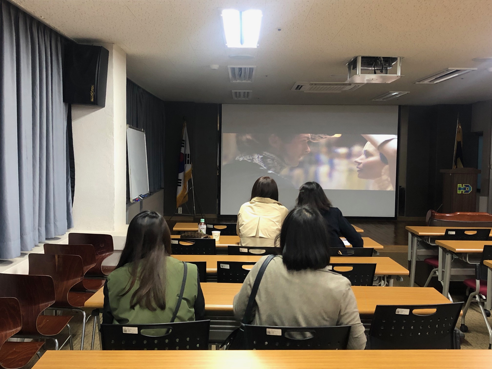 2019�� 4��10�� ��ȭ��å