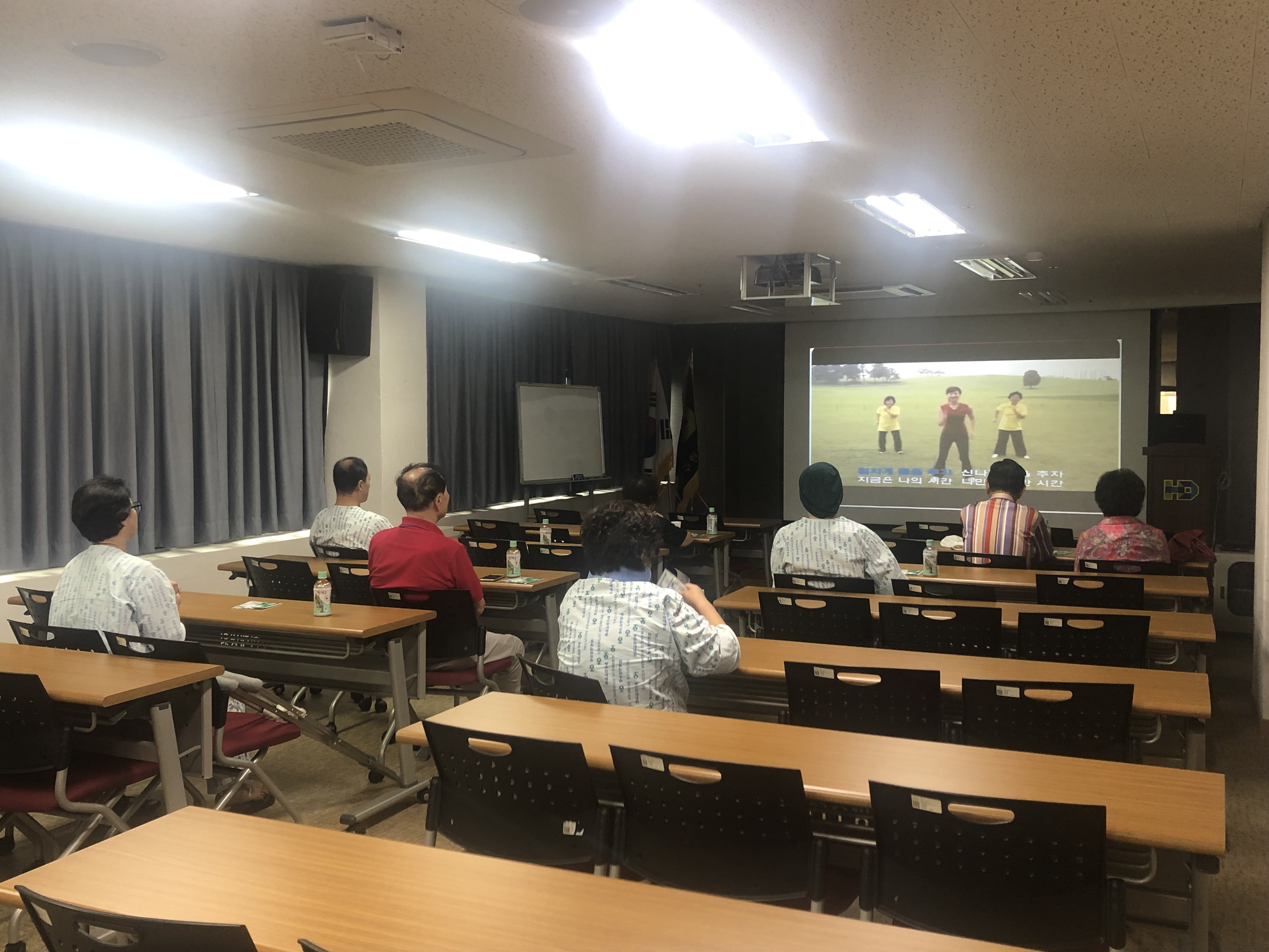 2019�� 8��22�� �索����